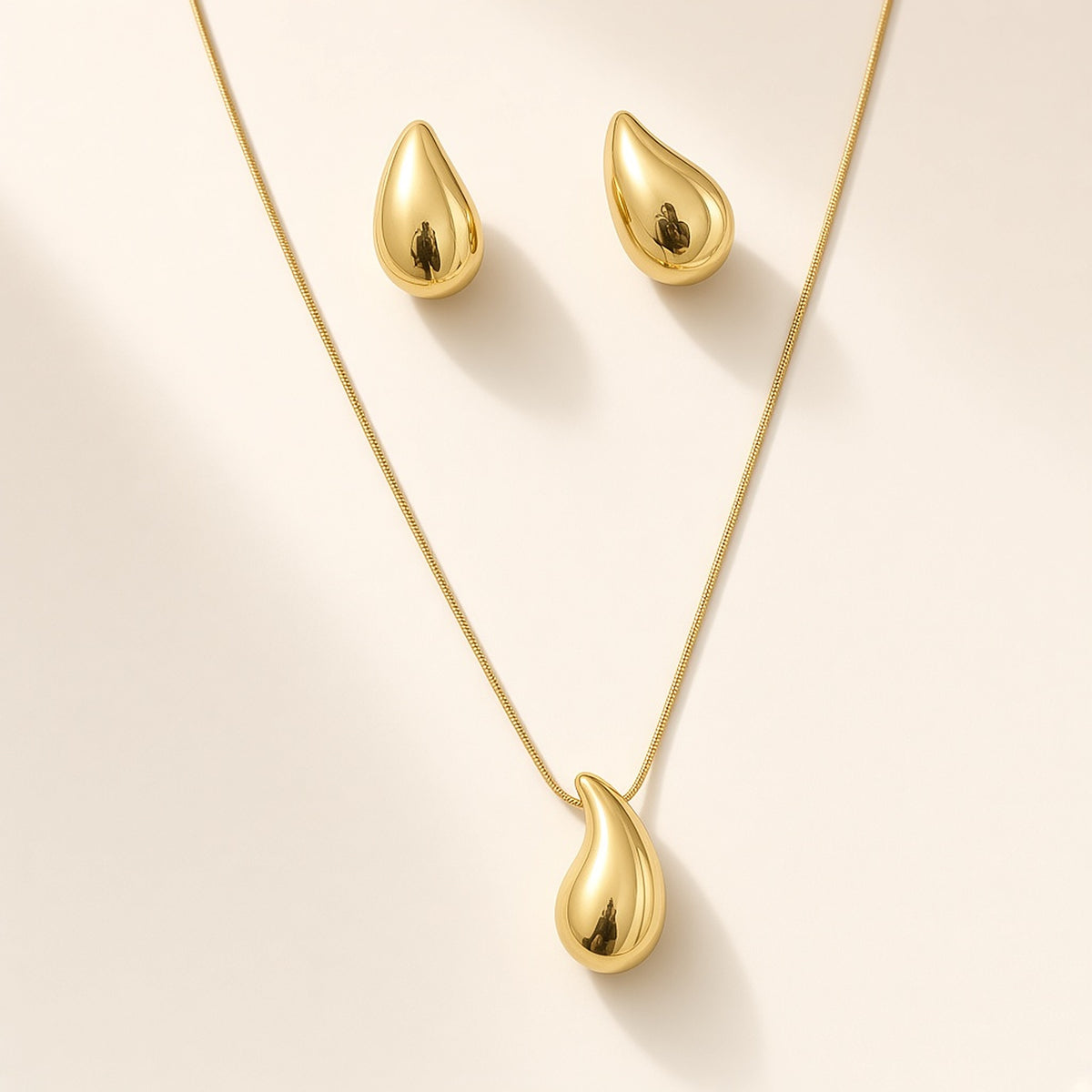 Boond Gold Teardrop Pendant Set – studio view